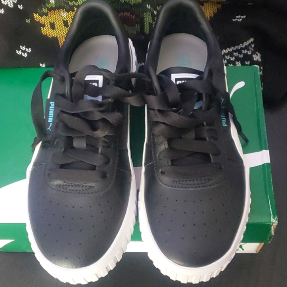 BNIB Cali Jr. - "Black Milky Blue" - Picture 2 of 7